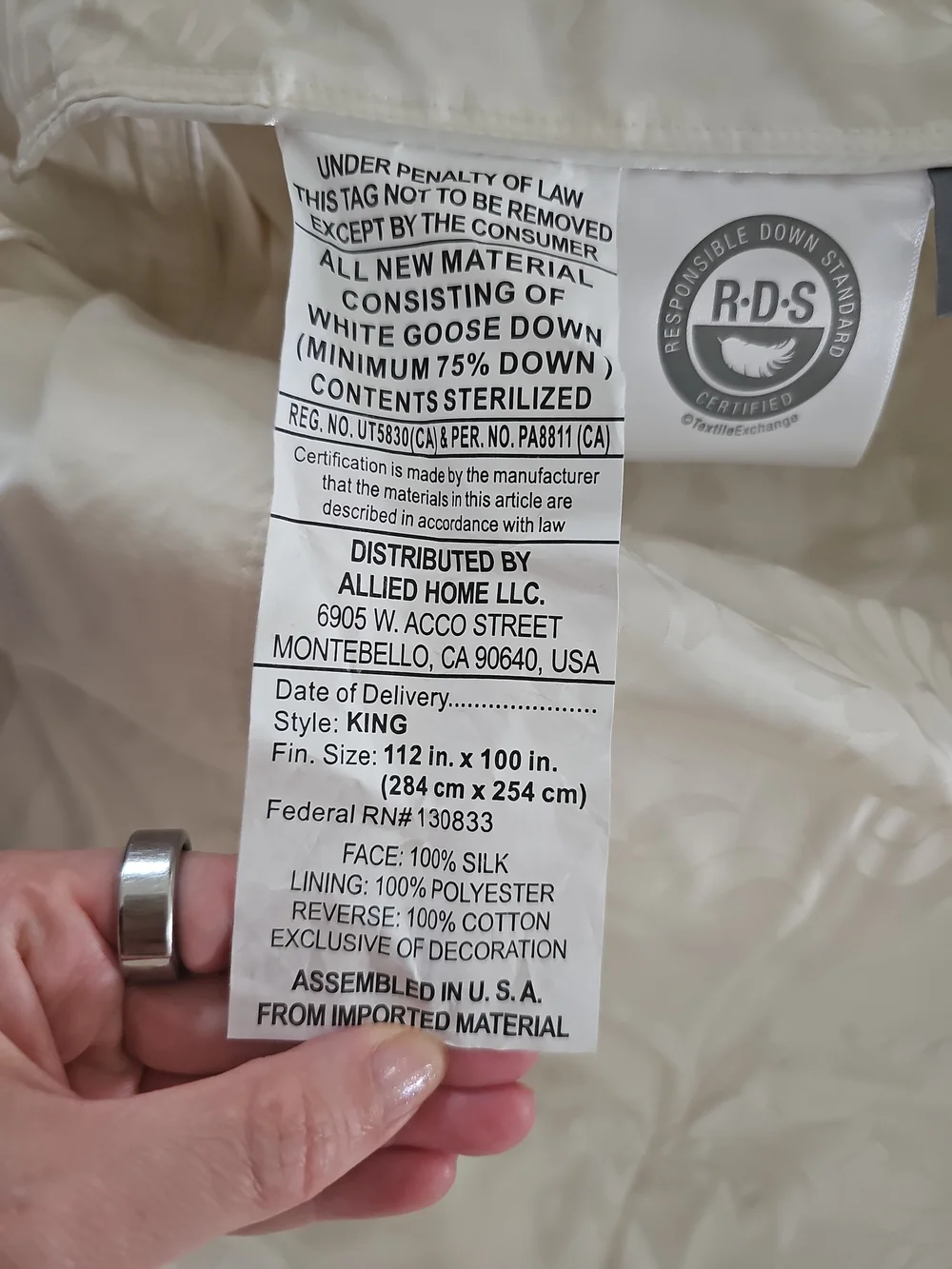 Bloomingdale’s USA Down White Goose 100% German Silk Jacquard 43oz, King NEW